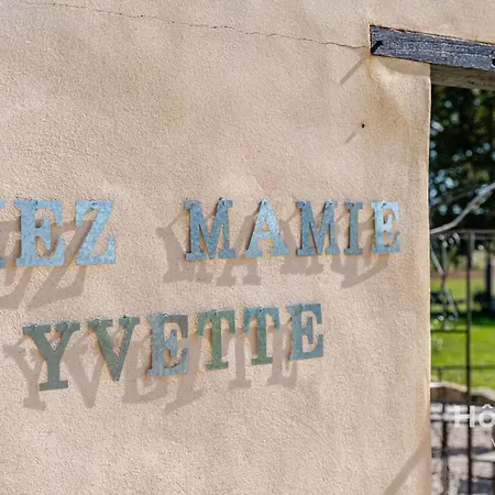 Mamie Yvette Private *