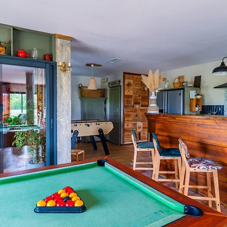 Mamie Yvette Private