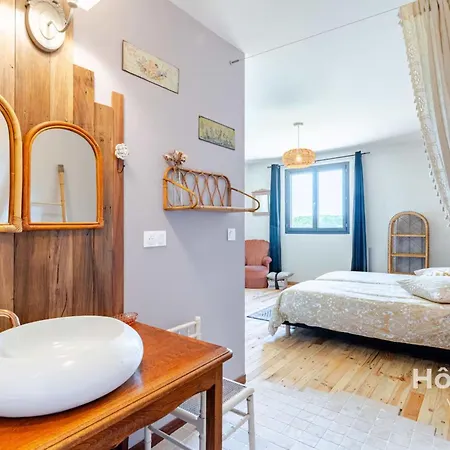 Mamie Yvette Private *